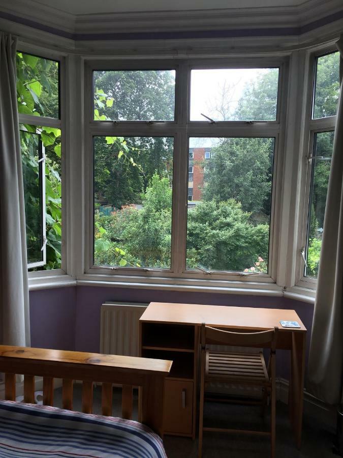 38 Whitehall Road Harrow on the Hill Eksteriør bilde